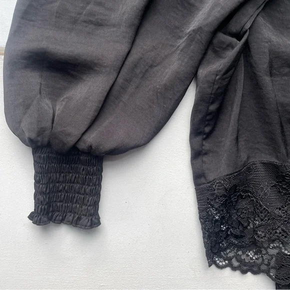 Nordstrom Black Satin Puff Sleeve Lace Trim V-Neck Crop Top Size XS - Picture 6 of 10